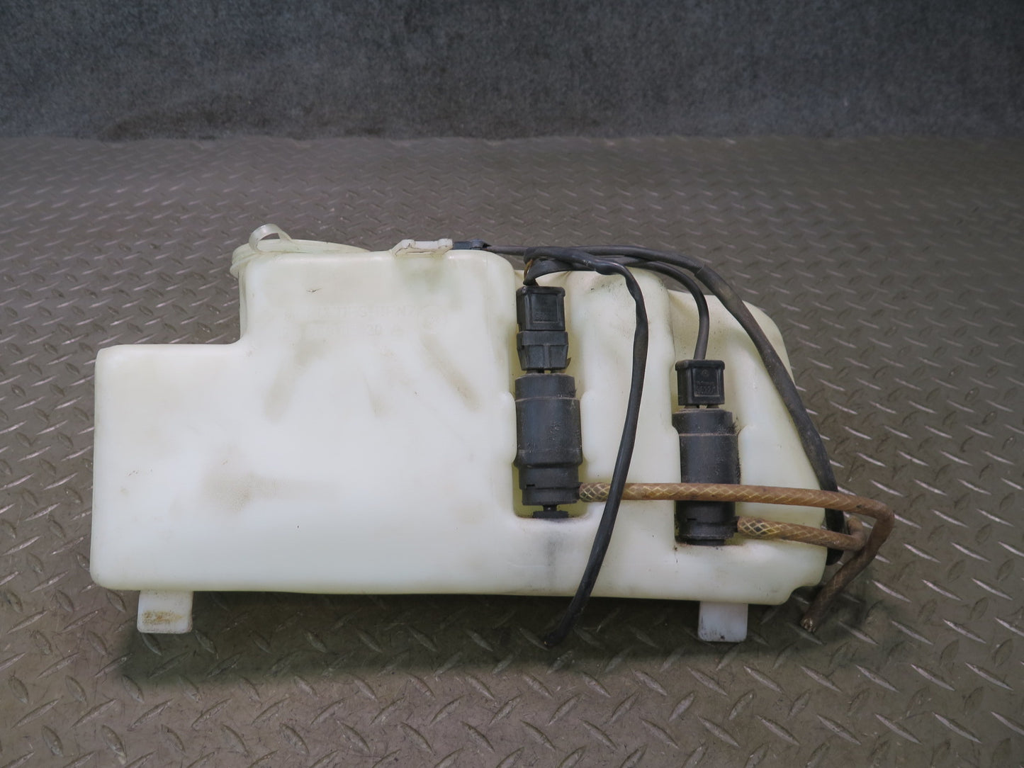 86-91 Mercedes W126 560SEL Windshield Washer Fluid Reservoir Tank w Pumps OEM