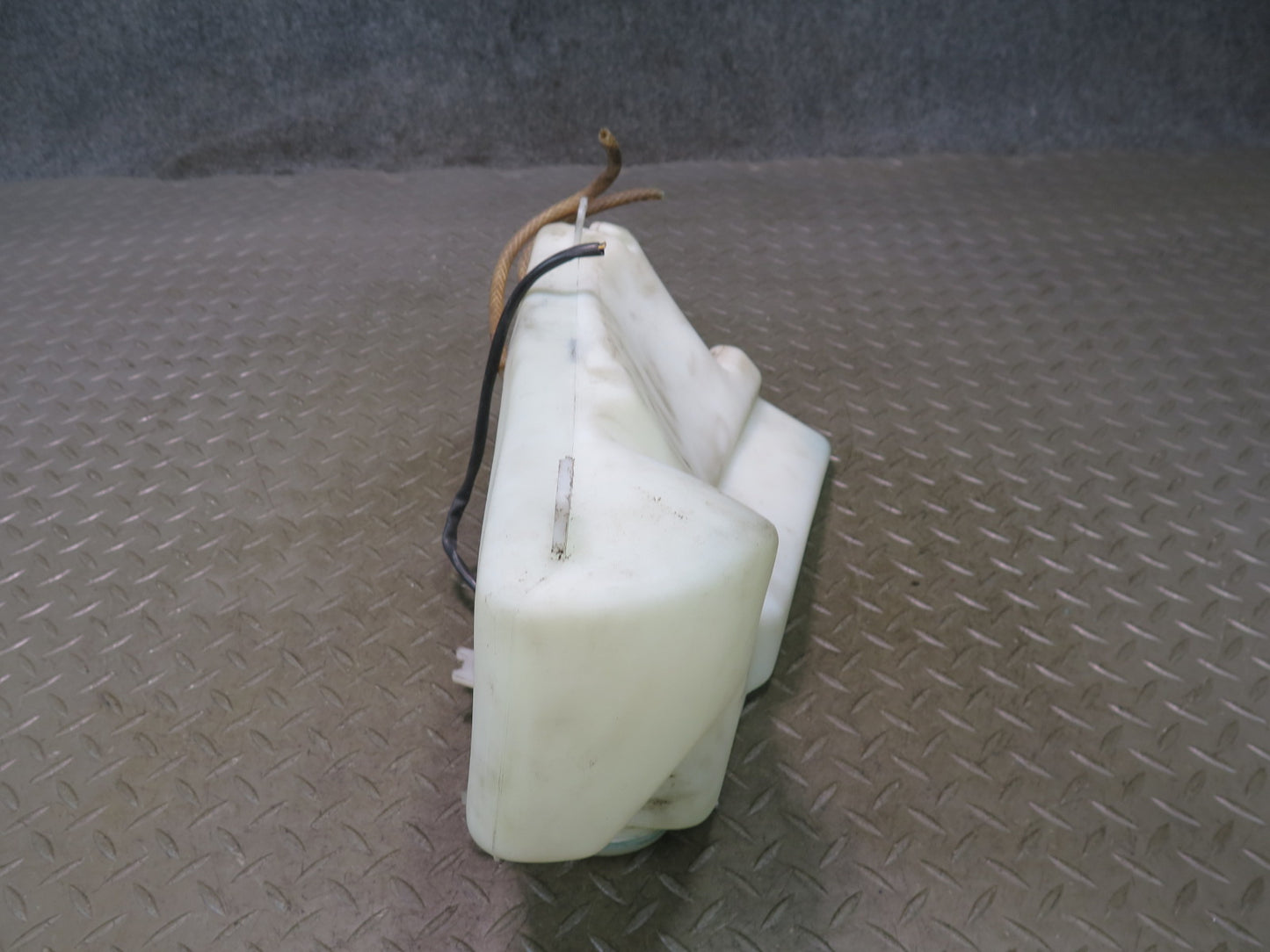 86-91 Mercedes W126 560SEL Windshield Washer Fluid Reservoir Tank w Pumps OEM