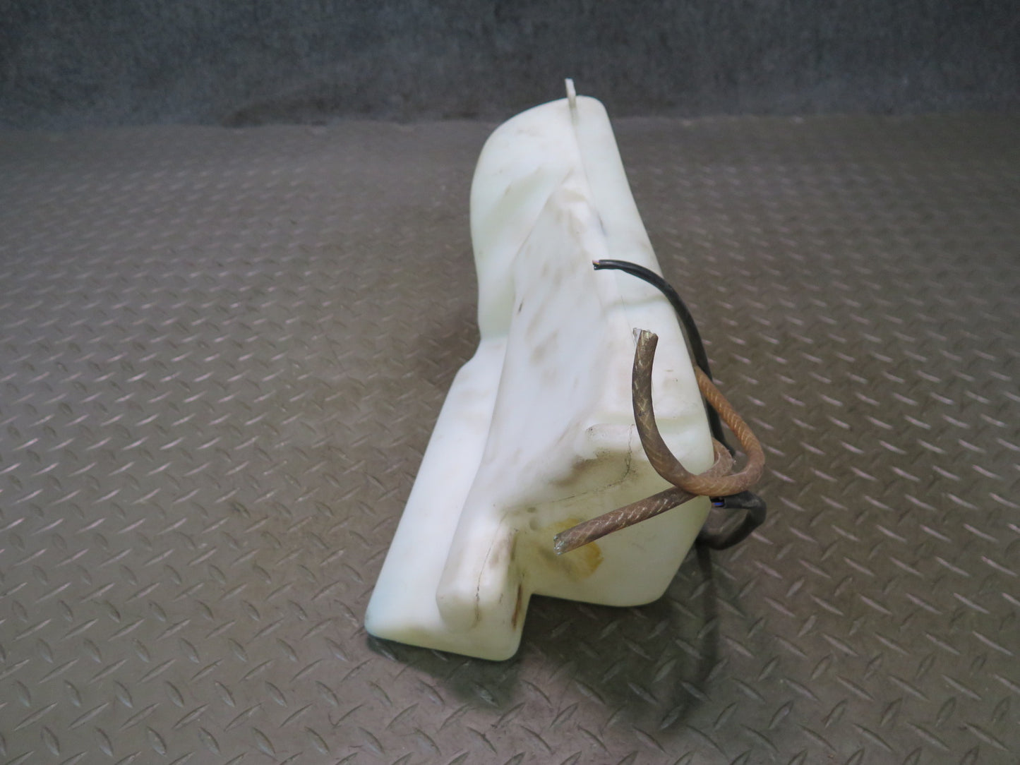 86-91 Mercedes W126 560SEL Windshield Washer Fluid Reservoir Tank w Pumps OEM