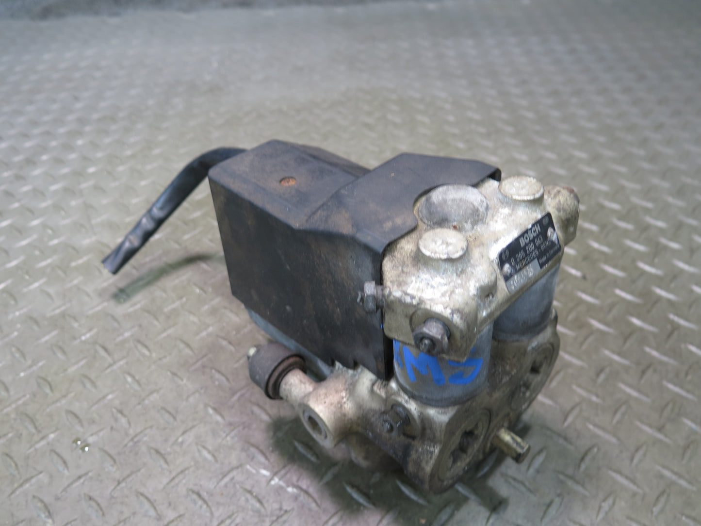 86-91 Mercedes W126 560SEL Anti Lock Brake ABS Pump Module 0265200043 OEM