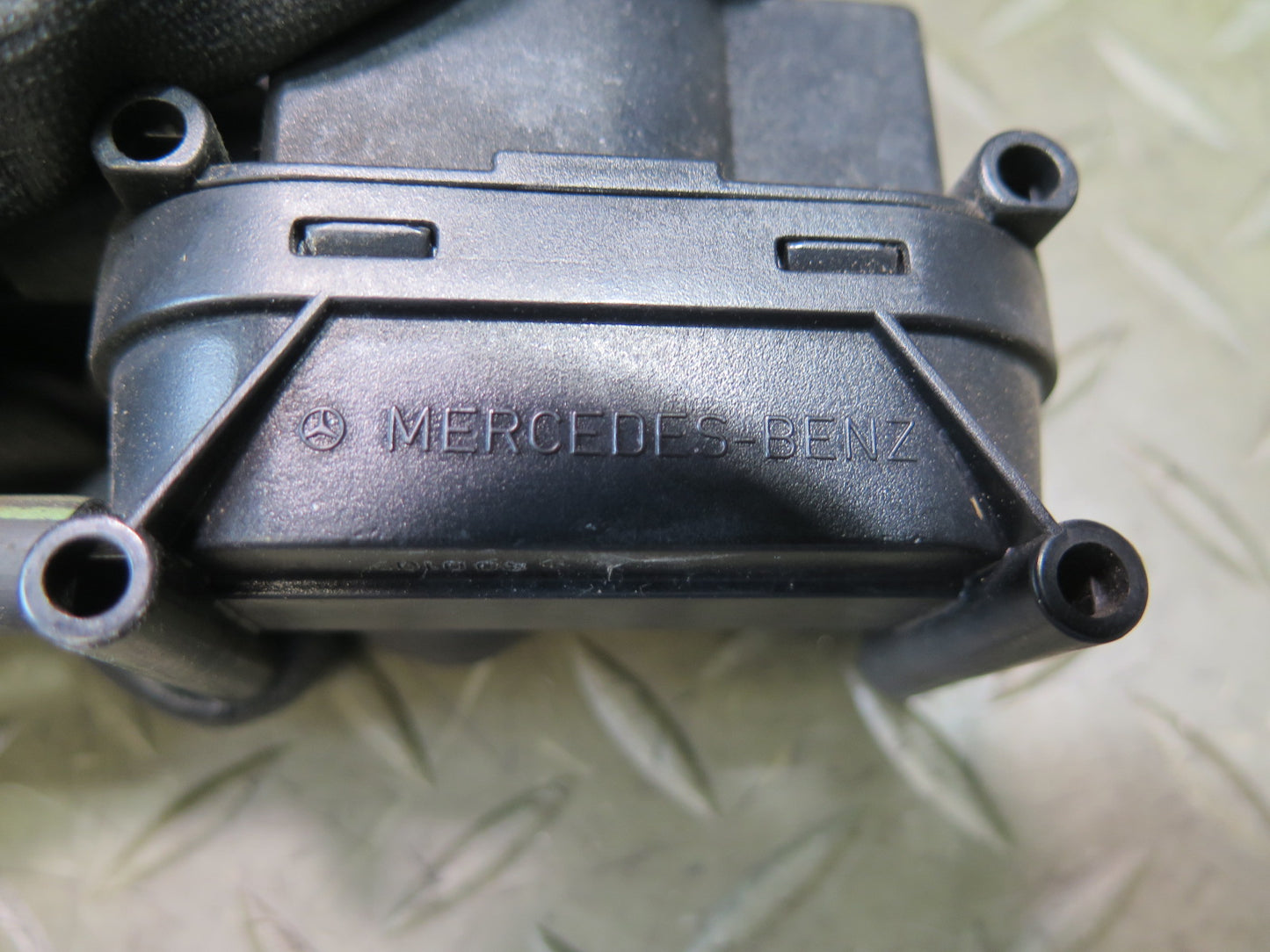86-91 Mercedes W126 560SEL Sedan Set of 5 Door & Trunk Lock Actuator OEM