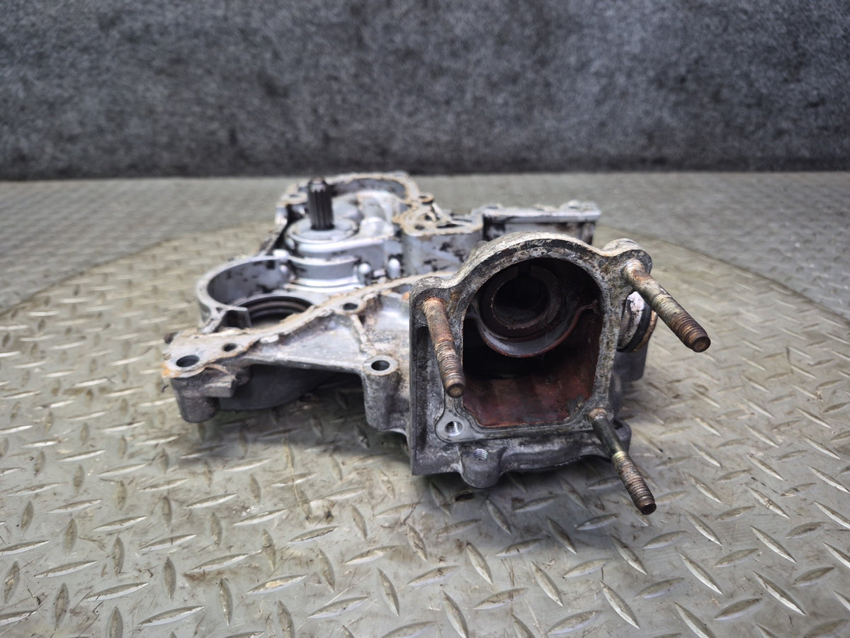1996-1997 Lexus FZJ80L LX450 4.5L Engine Motor Timing Chain Plate Cover