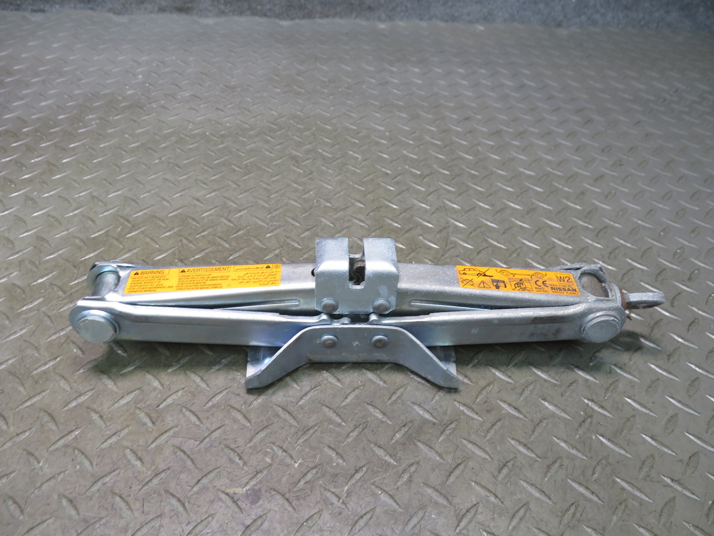 10-19 Nissan Z34 370Z Convert Emergency Spare Tire Lift Jack Tool Set w Foam OEM