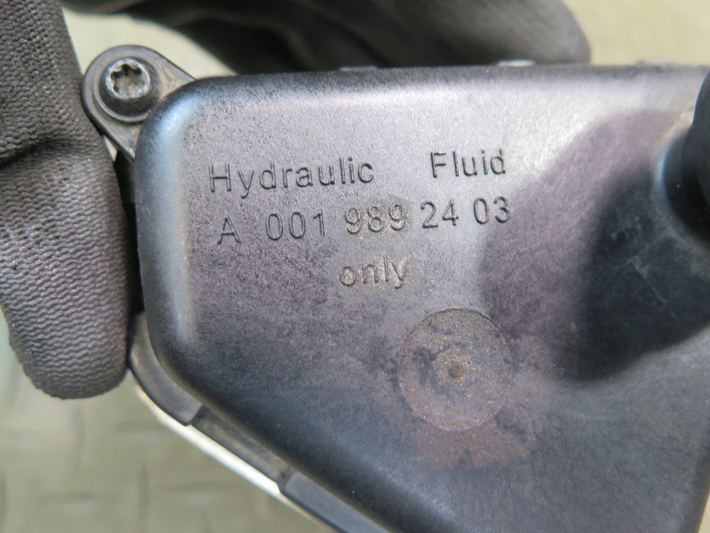 2012-2015 Mercedes X166 W166 Ml-class Hydraulic Fluid Oil Tank Reservoir Bottle