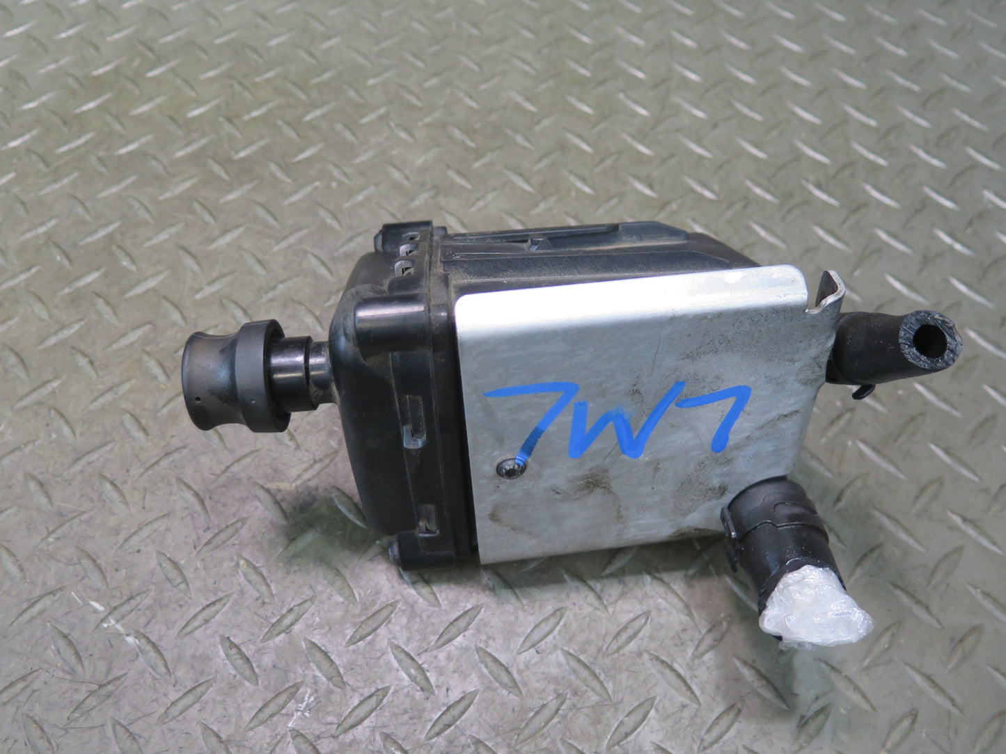 2012-2015 Mercedes X166 W166 Ml-class Hydraulic Fluid Oil Tank Reservoir Bottle