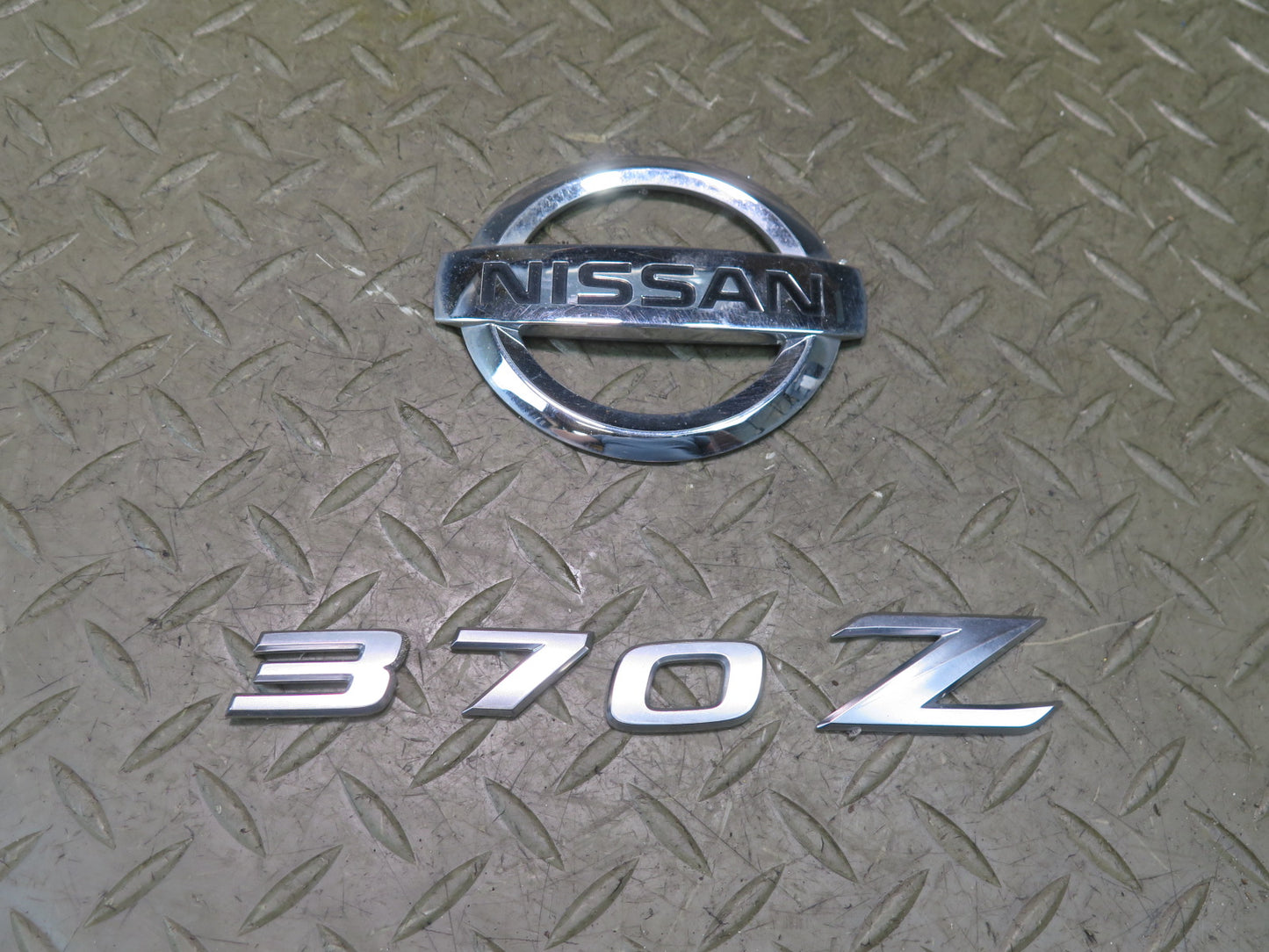 09-20 Nissan Z34 370Z Rear Trunk Lid Emblem Badge Logo Set OEM