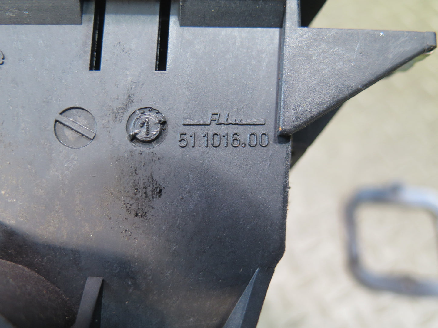 86-91 Mercedes W126 560SEL A/T Automatic Transmission Shifter 1262670740 OEM