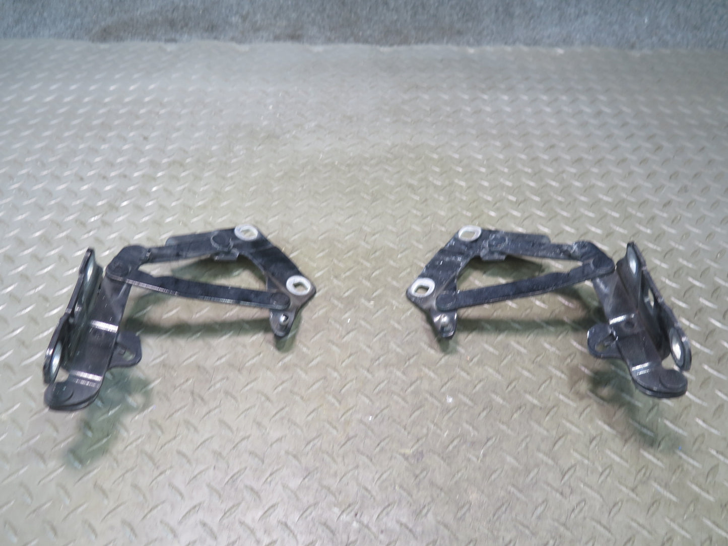 2012-2015 Mercedes X166 W166 Ml-class Front Left & Right Hood Hinge Set of 2