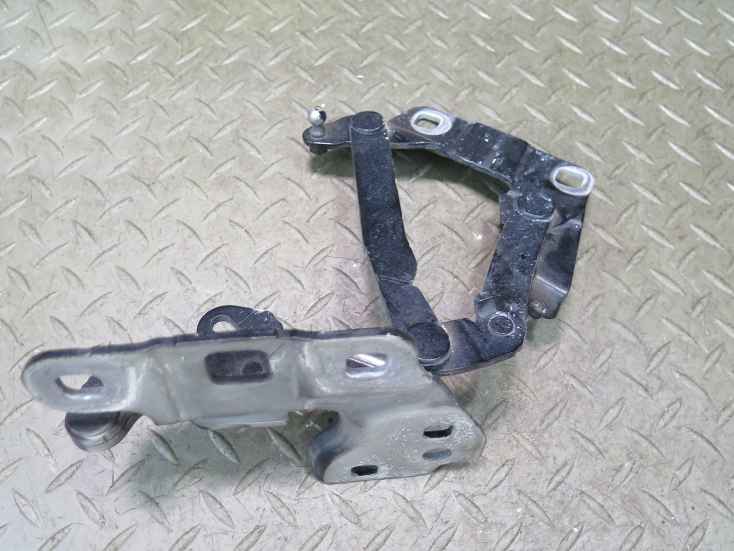 2012-2015 Mercedes X166 W166 Ml-class Front Left & Right Hood Hinge Set of 2