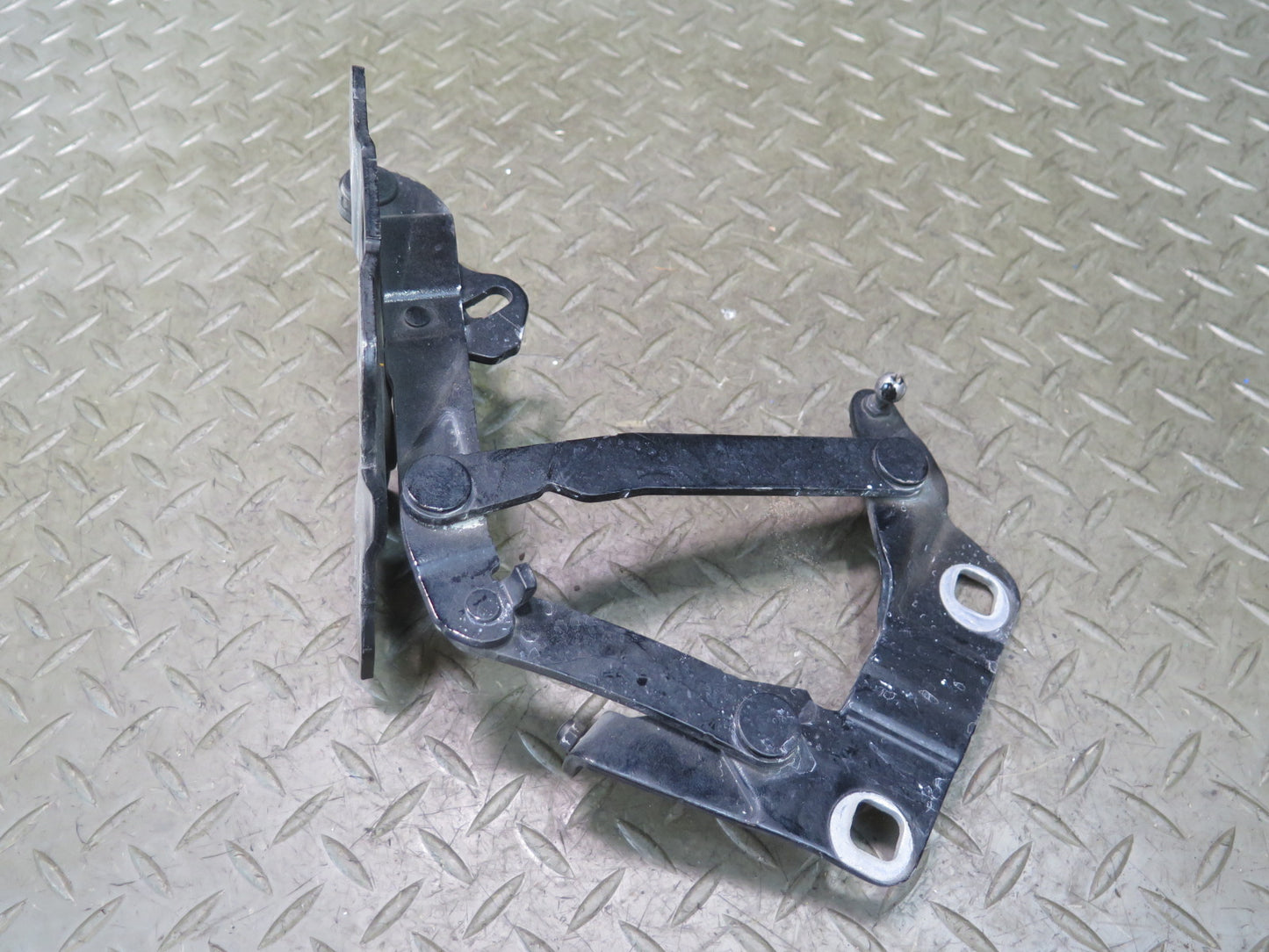 2012-2015 Mercedes X166 W166 Ml-class Front Left & Right Hood Hinge Set of 2