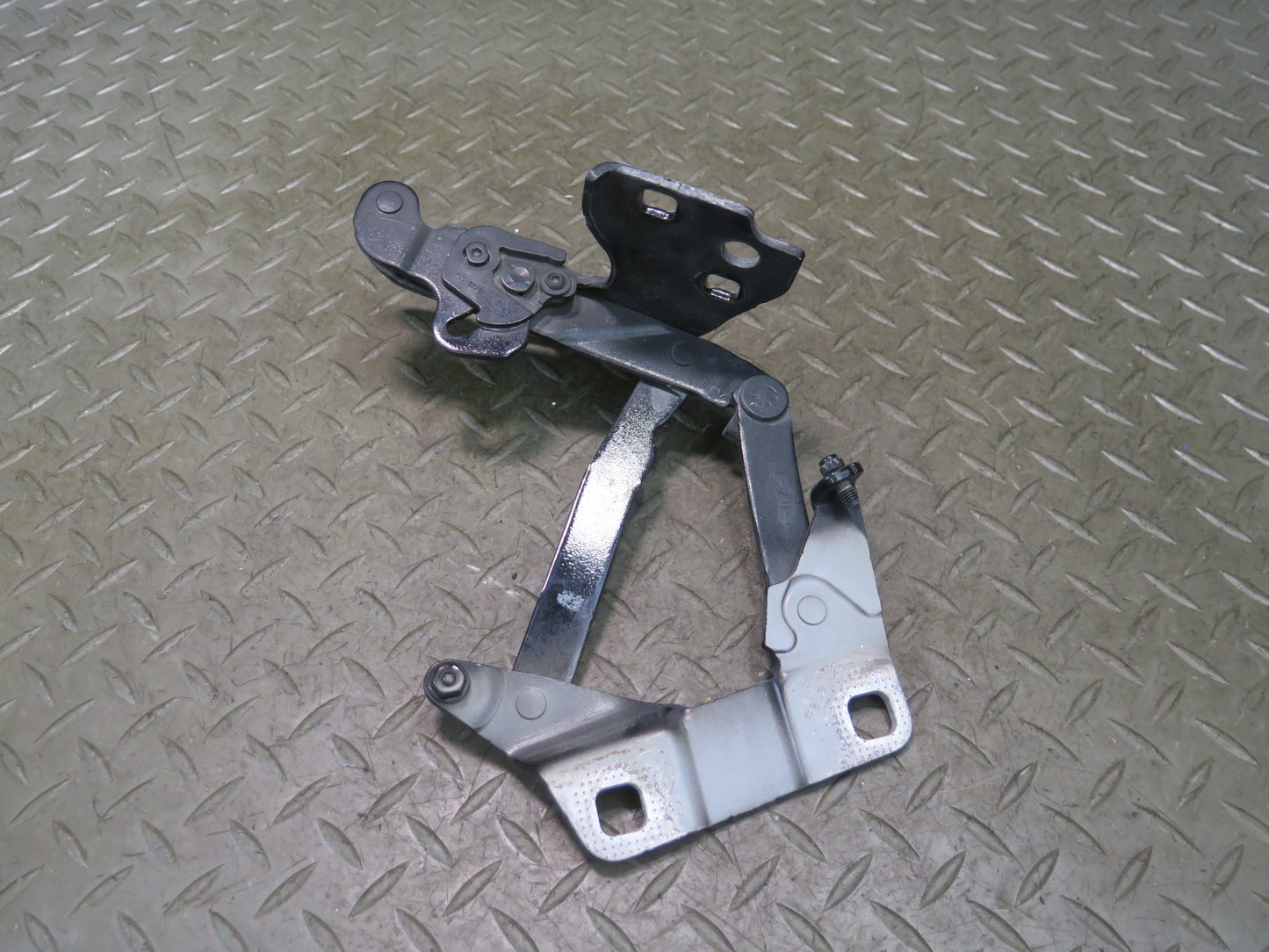 2012-2015 Mercedes X166 W166 Ml-class Front Left & Right Hood Hinge Set of 2