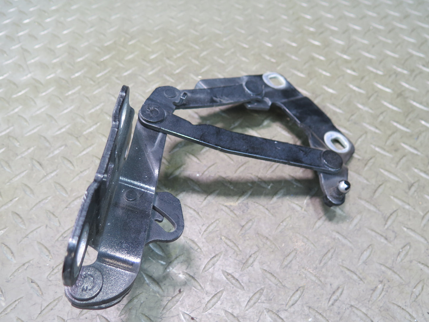 2012-2015 Mercedes X166 W166 Ml-class Front Left & Right Hood Hinge Set of 2