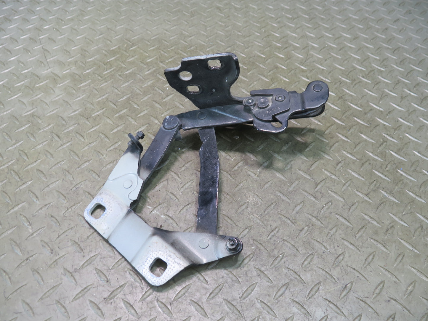2012-2015 Mercedes X166 W166 Ml-class Front Left & Right Hood Hinge Set of 2
