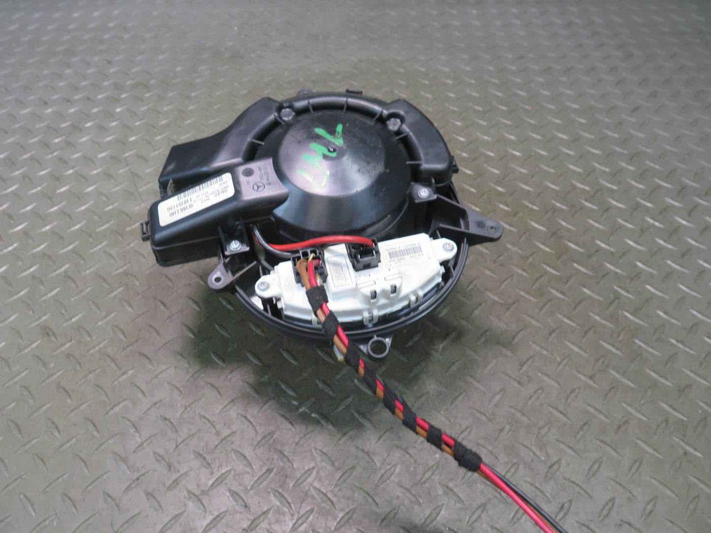 2012-2015 Mercedes X166 W166 Ml-class A/C Heater Blower Motor Fan w Resistor
