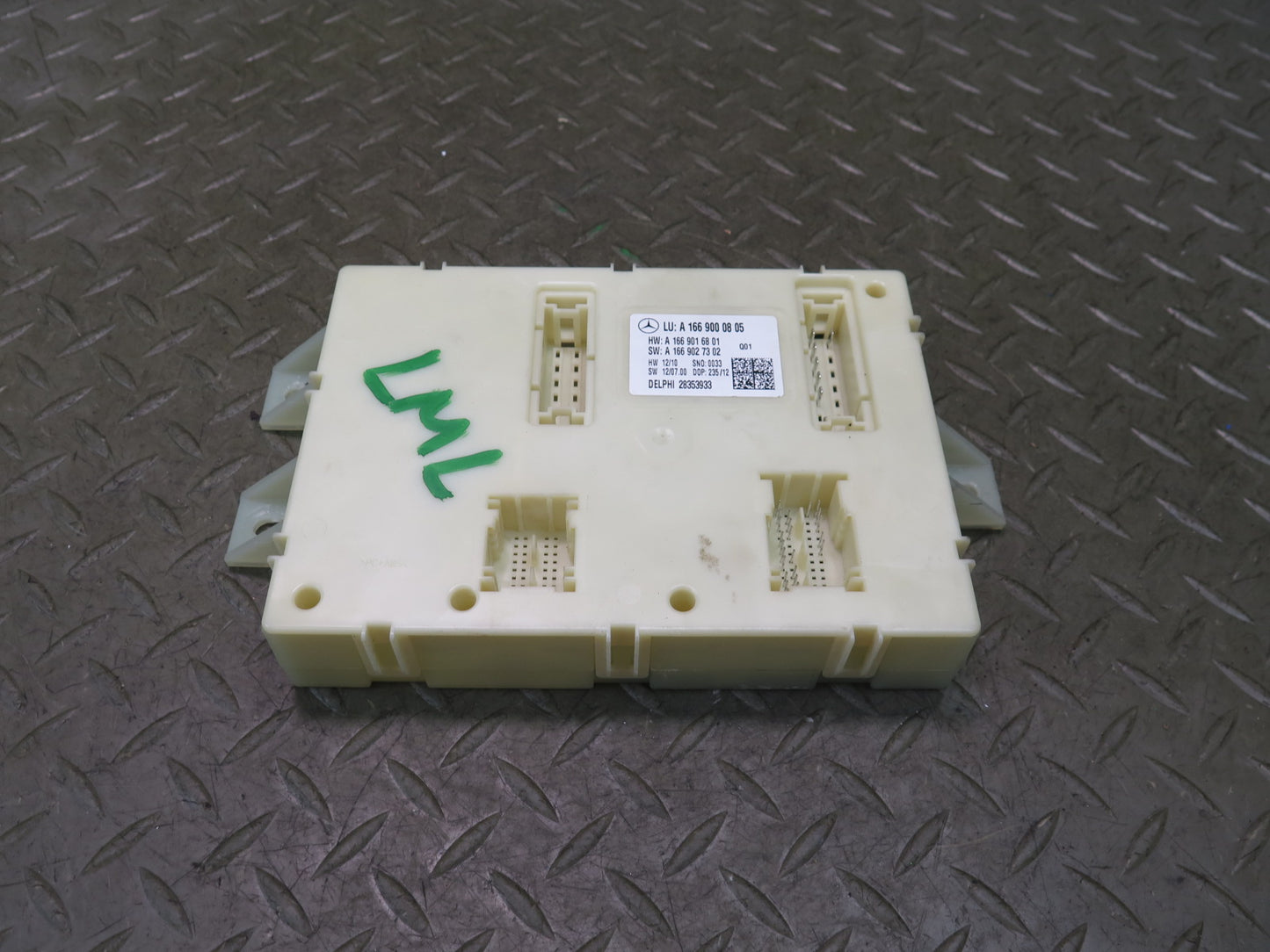 2012-2015 Mercedes X166 W166 Ml-class Rear SAM Signal Acquisition Module