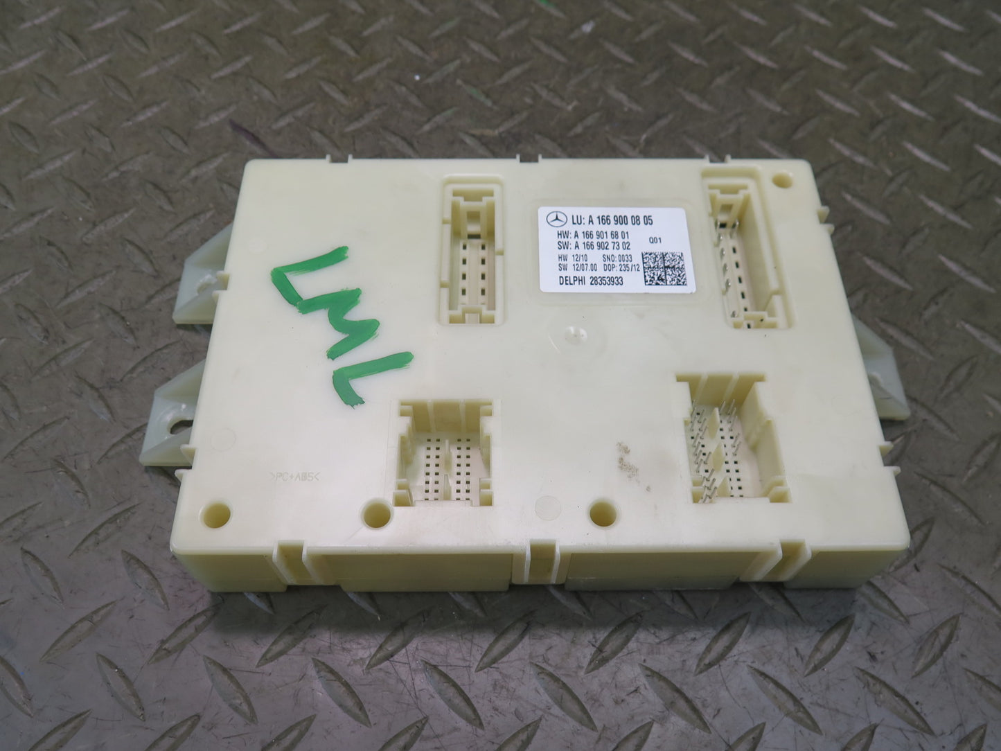 2012-2015 Mercedes X166 W166 Ml-class Rear SAM Signal Acquisition Module