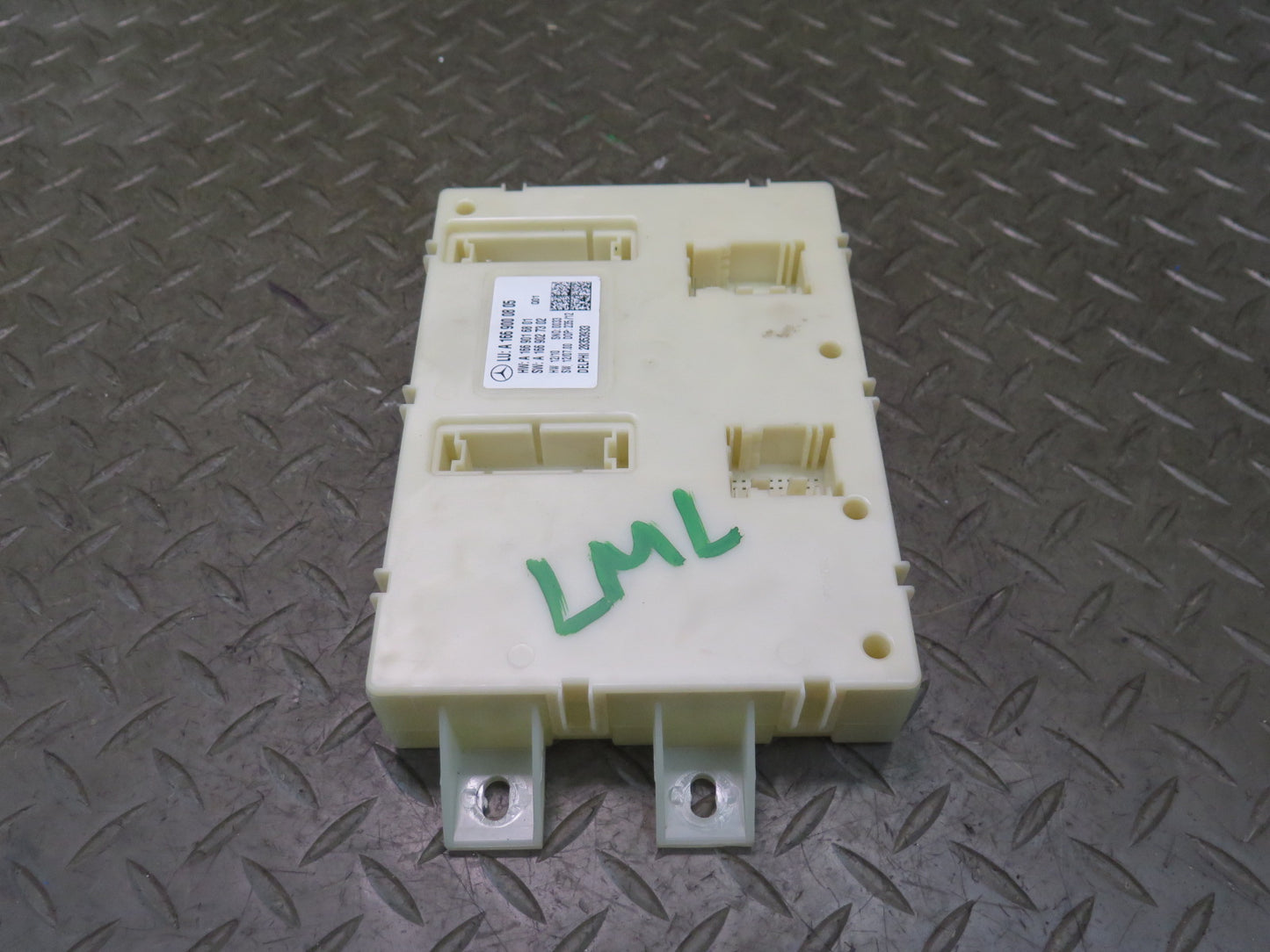 2012-2015 Mercedes X166 W166 Ml-class Rear SAM Signal Acquisition Module