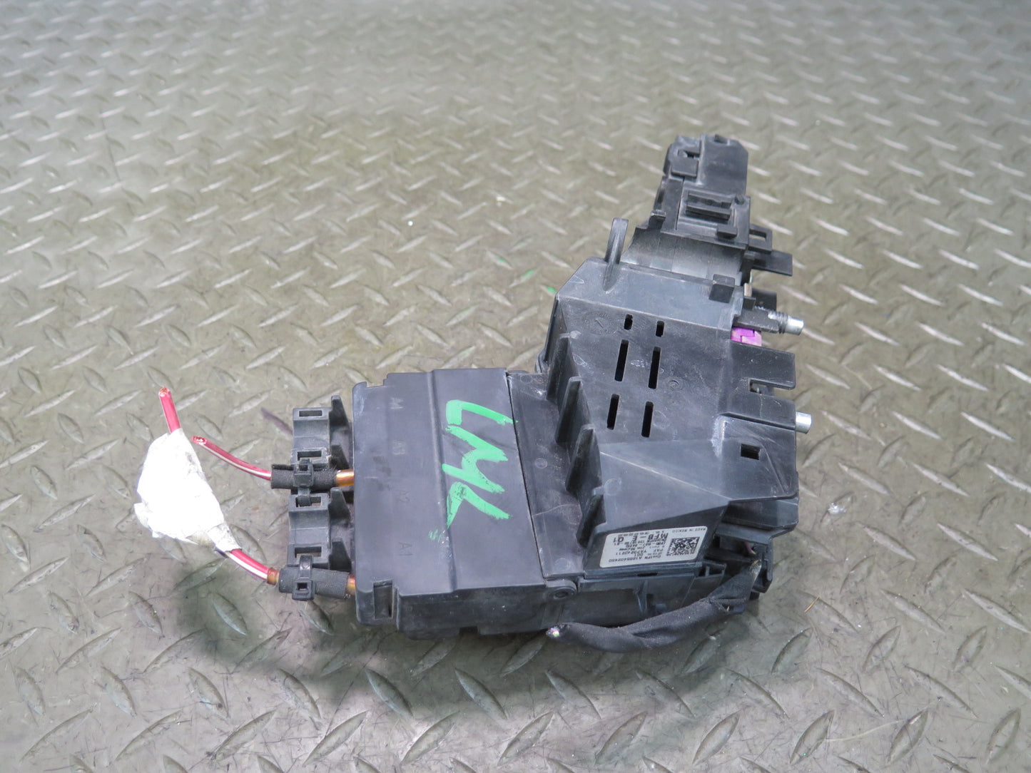 2012-2015 Mercedes X166 W166 Ml-class Positive Battery Junction Post Terminal