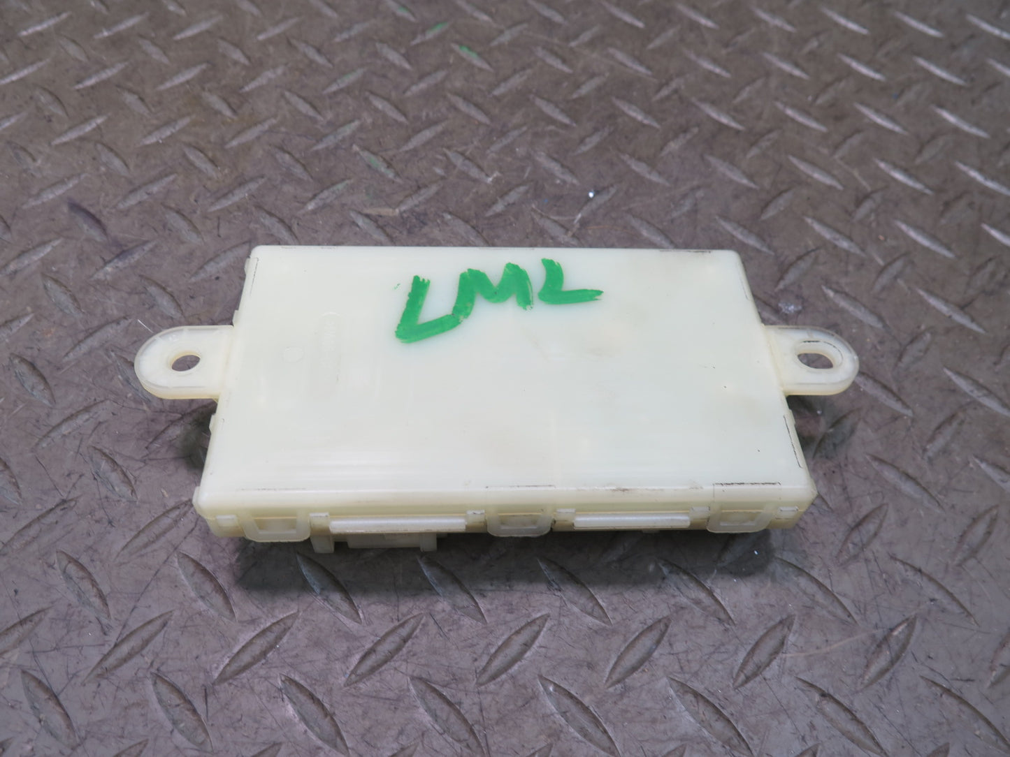 2012-2015 Mercedes X166 W166 Ml-class Keyless Entry Control Module 1669001601