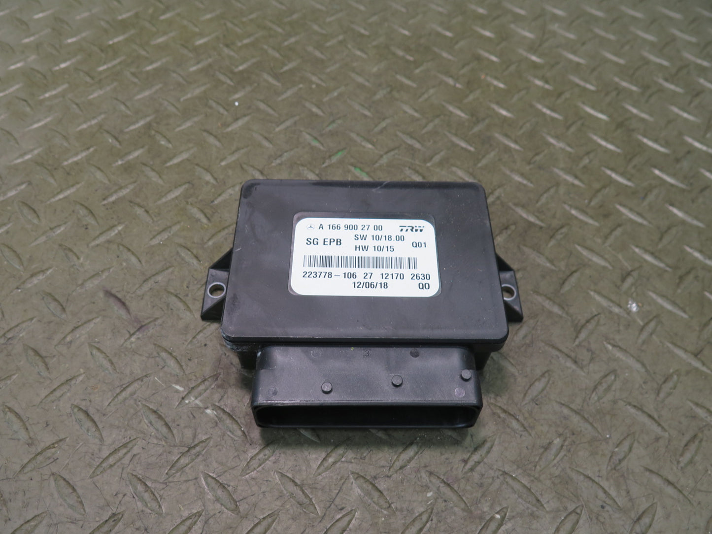 2012-2015 Mercedes X166 W166 Ml-class Parking Brake Control Module 1669002700