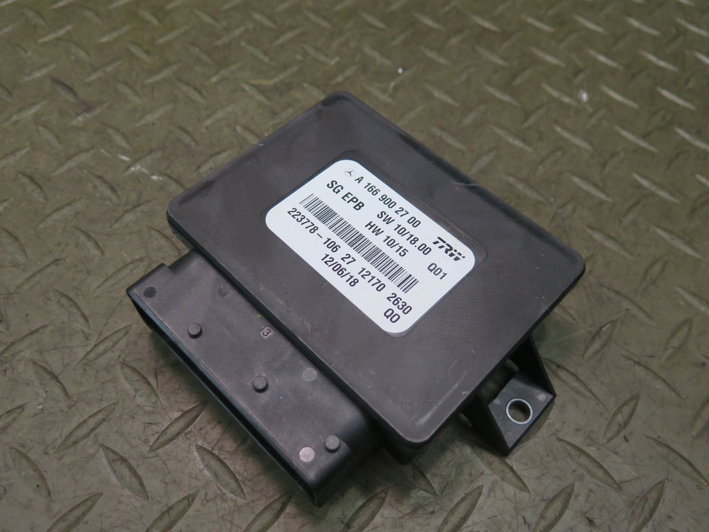 2012-2015 Mercedes X166 W166 Ml-class Parking Brake Control Module 1669002700