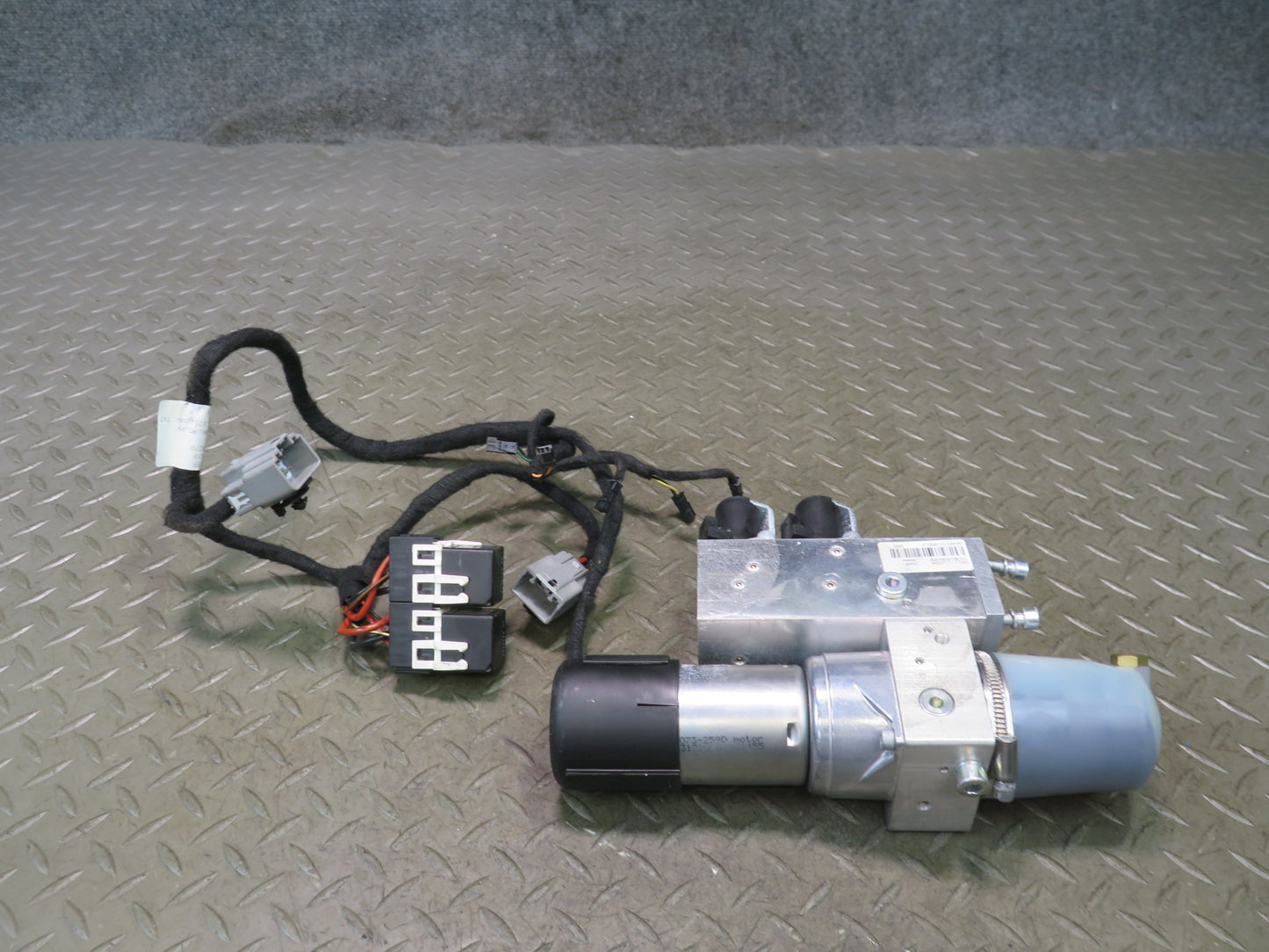 10-19 Nissan Z34 370Z Convert TOP Roof Hydraulic Pump Motor w Insulation OEM