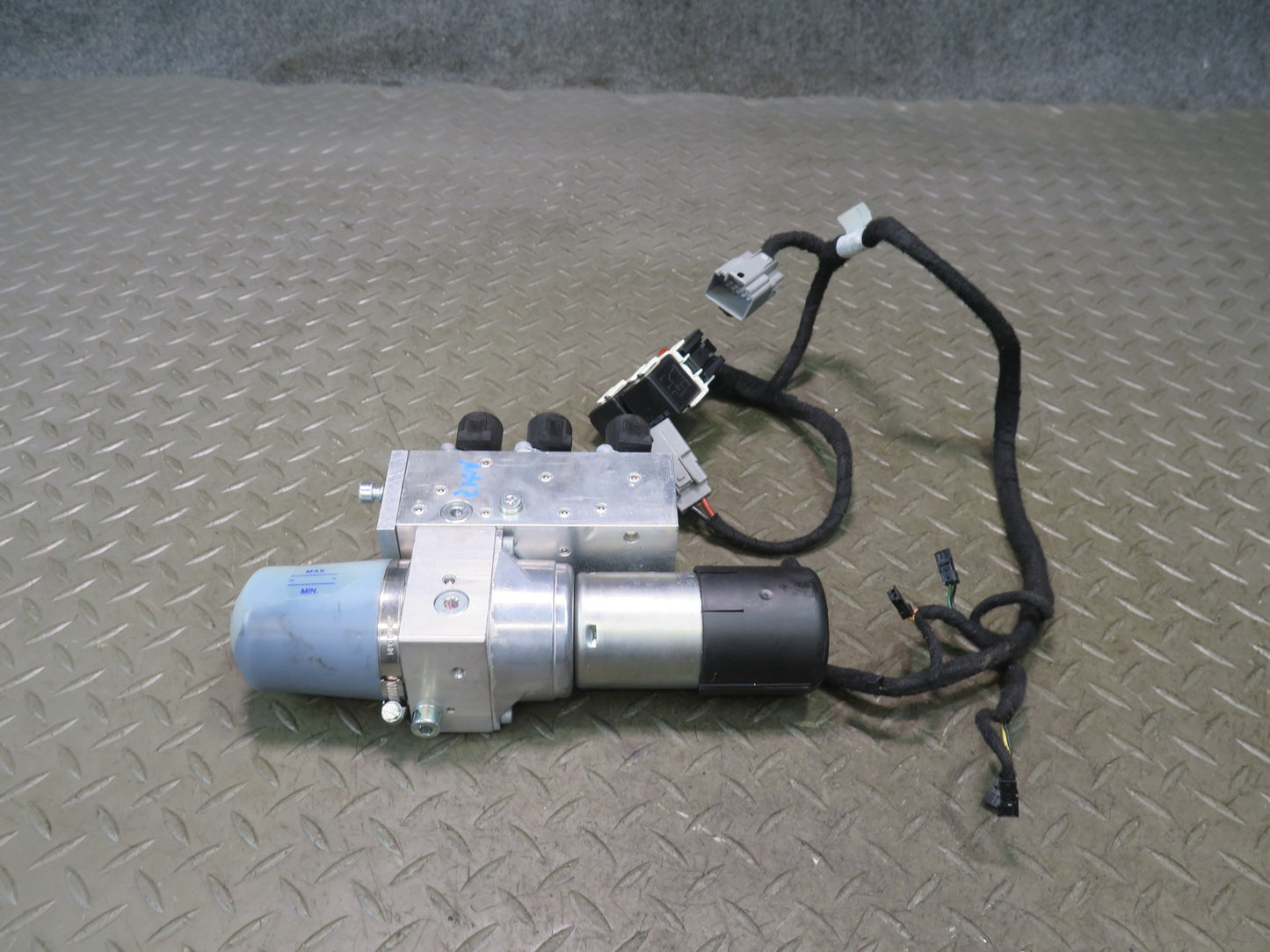 10-19 Nissan Z34 370Z Convert TOP Roof Hydraulic Pump Motor w Insulation OEM