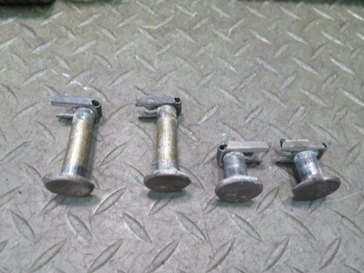 86-91 Mercedes W126 560SEL Front Left & Right Hood Hinge w Springs Set OEM