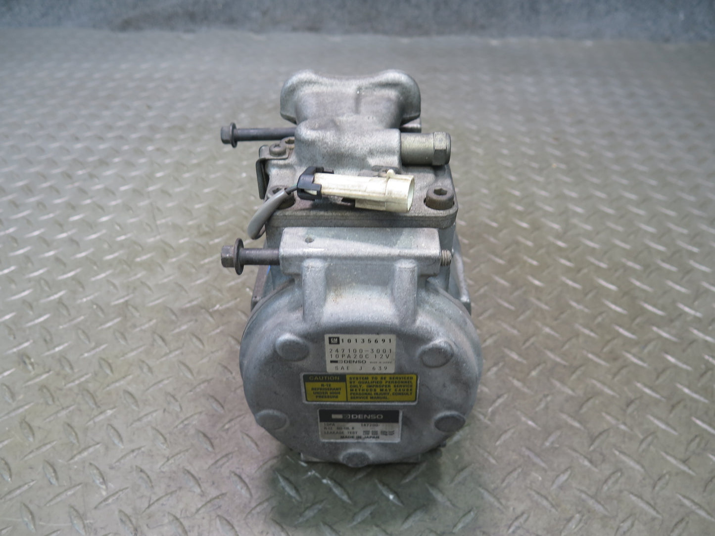 1992 Chevrolet Corvette C4 A/C Air Condition Compressor 10135691 OEM