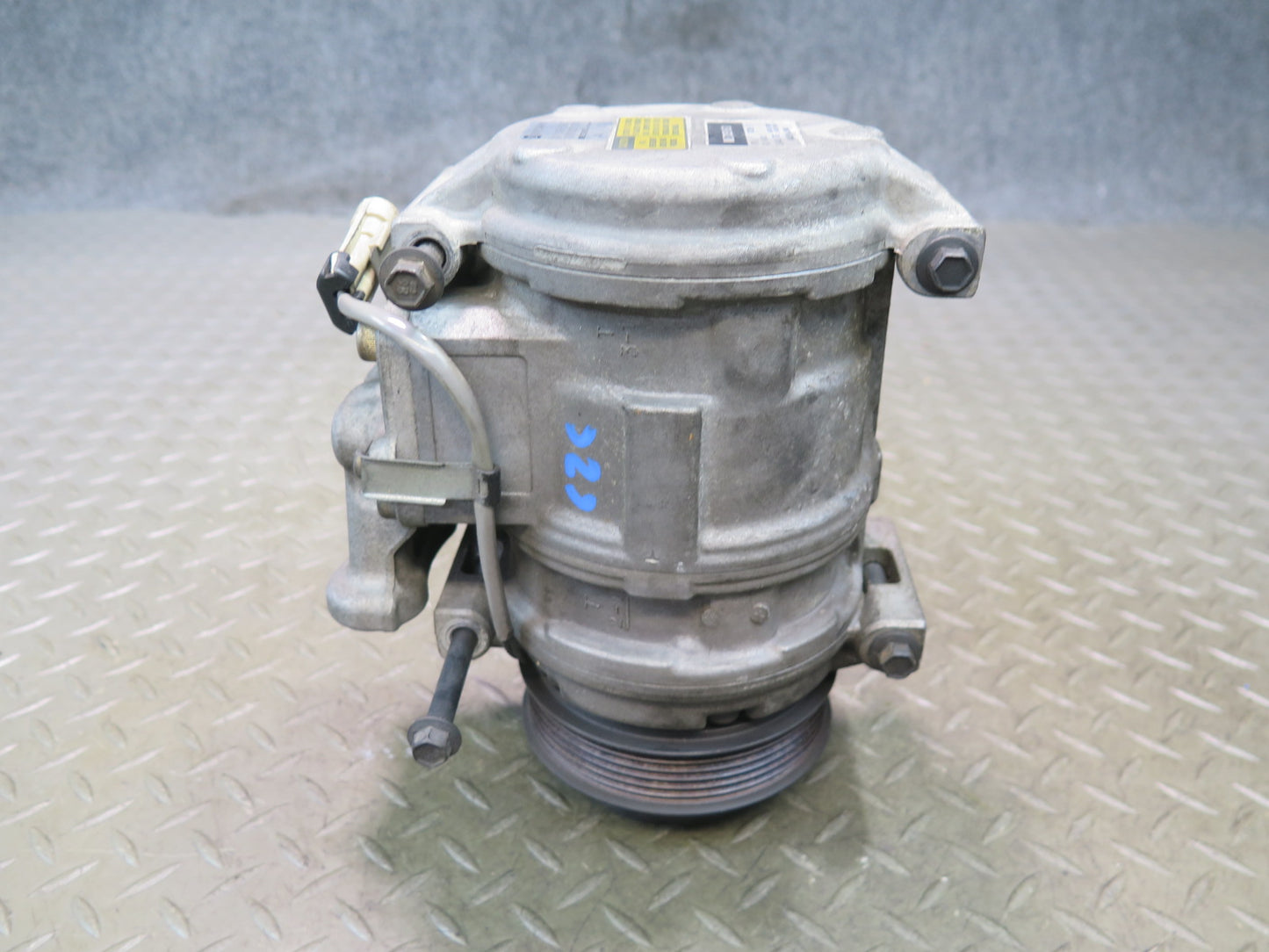 1992 Chevrolet Corvette C4 A/C Air Condition Compressor 10135691 OEM