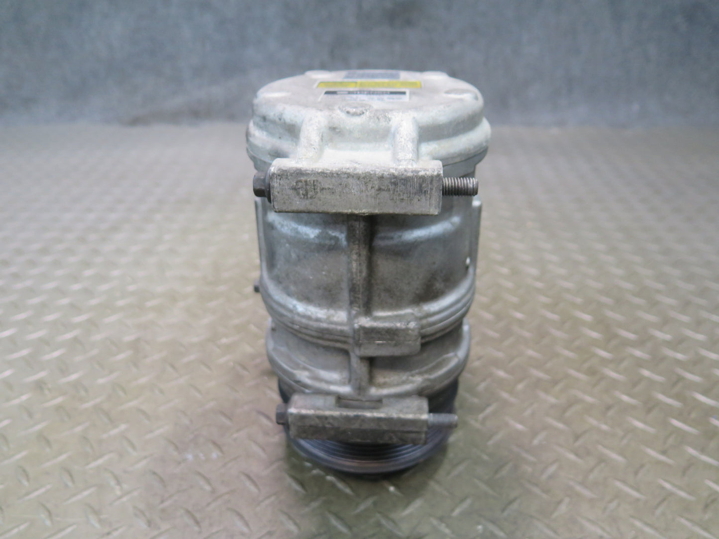 1992 Chevrolet Corvette C4 A/C Air Condition Compressor 10135691 OEM