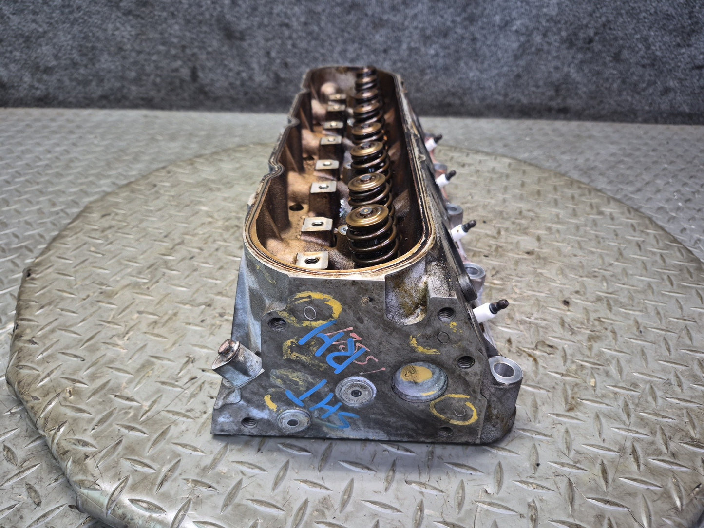 2003-2007 Hummer H2 6.0L LQ4 Engine Motor Right Cylinder Head