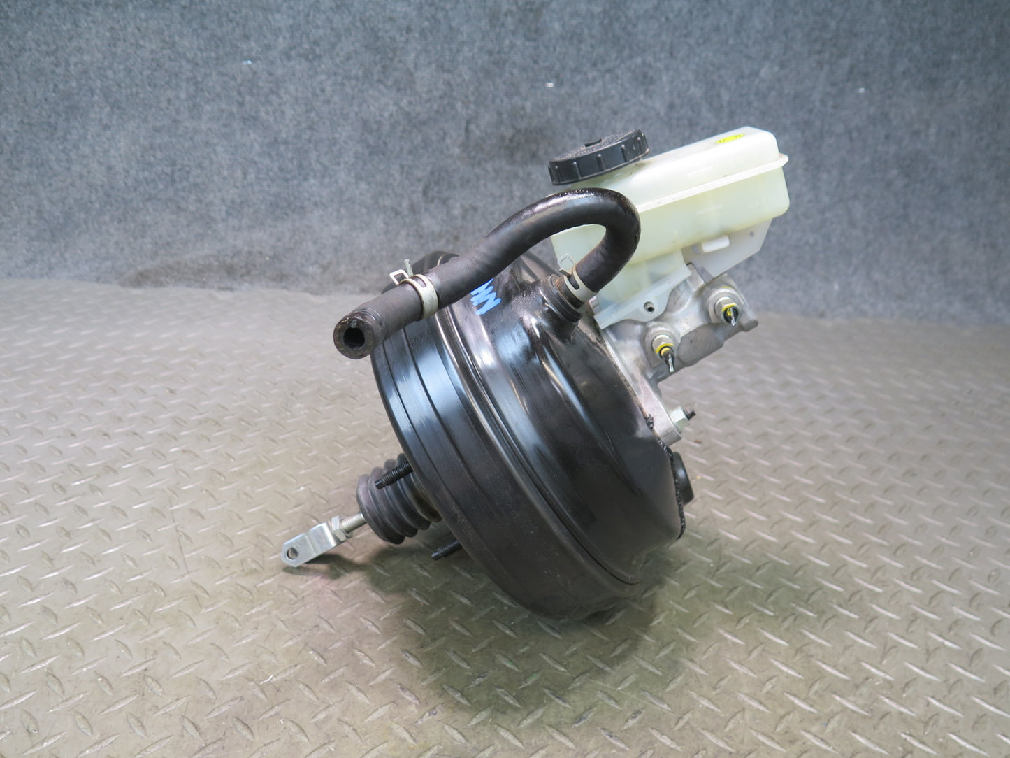 13-20 Nissan Z34 370Z Brake Master Cylinder Booster Fluid Reservoir OEM