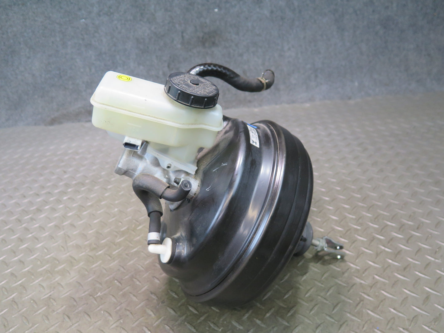 13-20 Nissan Z34 370Z Brake Master Cylinder Booster Fluid Reservoir OEM