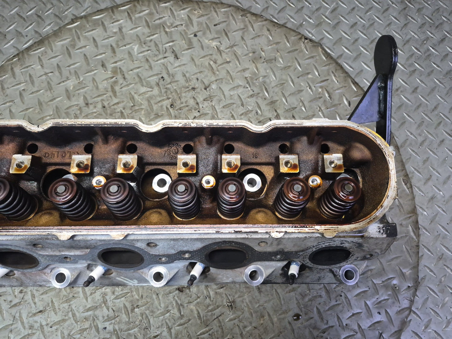 2003-2007 Hummer H2 6.0L LQ4 Engine Motor Left Cylinder Head