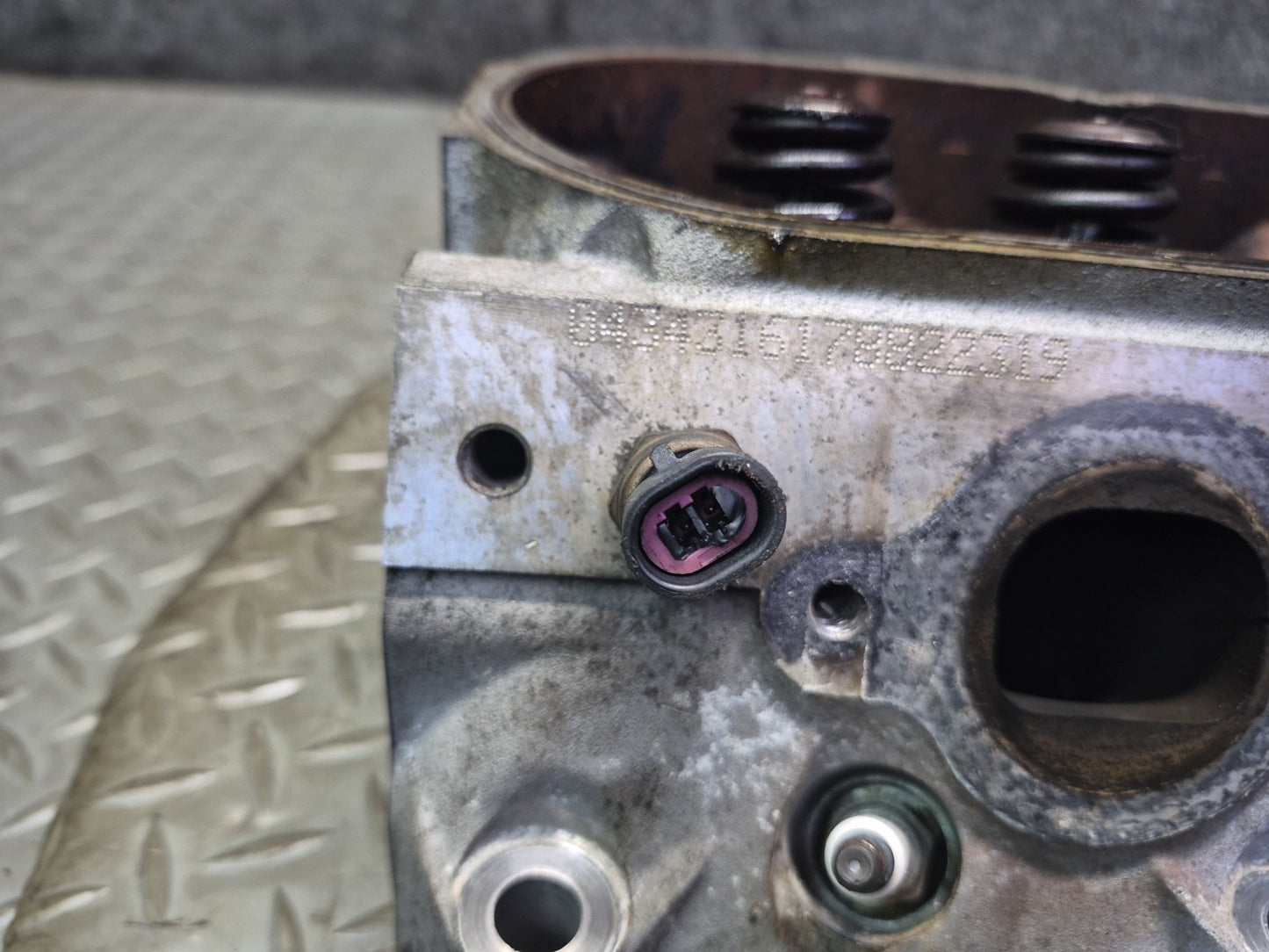 2003-2007 Hummer H2 6.0L LQ4 Engine Motor Left Cylinder Head