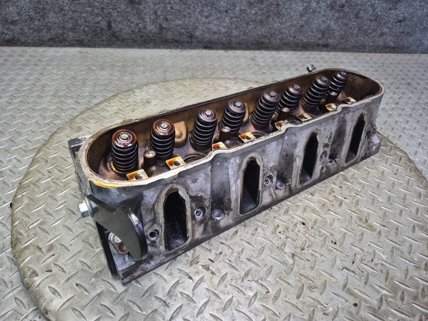 2003-2007 Hummer H2 6.0L LQ4 Engine Motor Left Cylinder Head