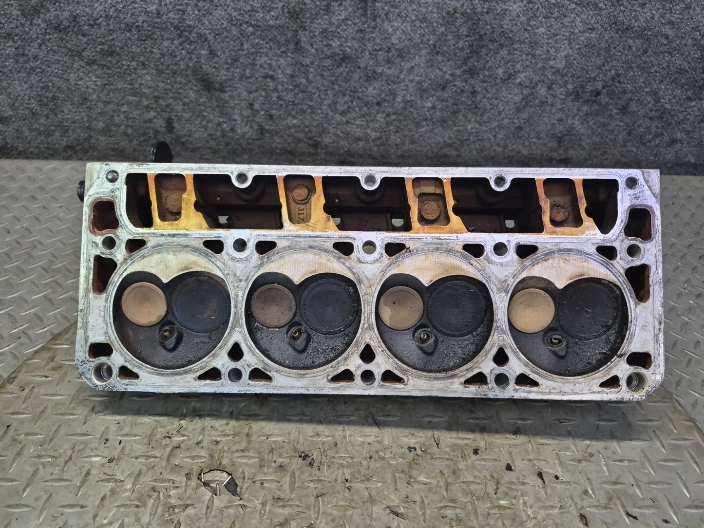 2003-2007 Hummer H2 6.0L LQ4 Engine Motor Left Cylinder Head
