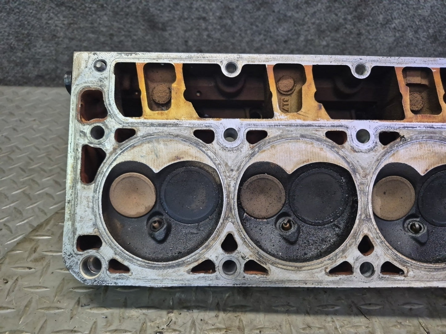 2003-2007 Hummer H2 6.0L LQ4 Engine Motor Left Cylinder Head