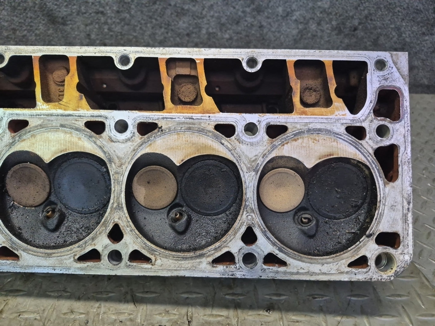 2003-2007 Hummer H2 6.0L LQ4 Engine Motor Left Cylinder Head