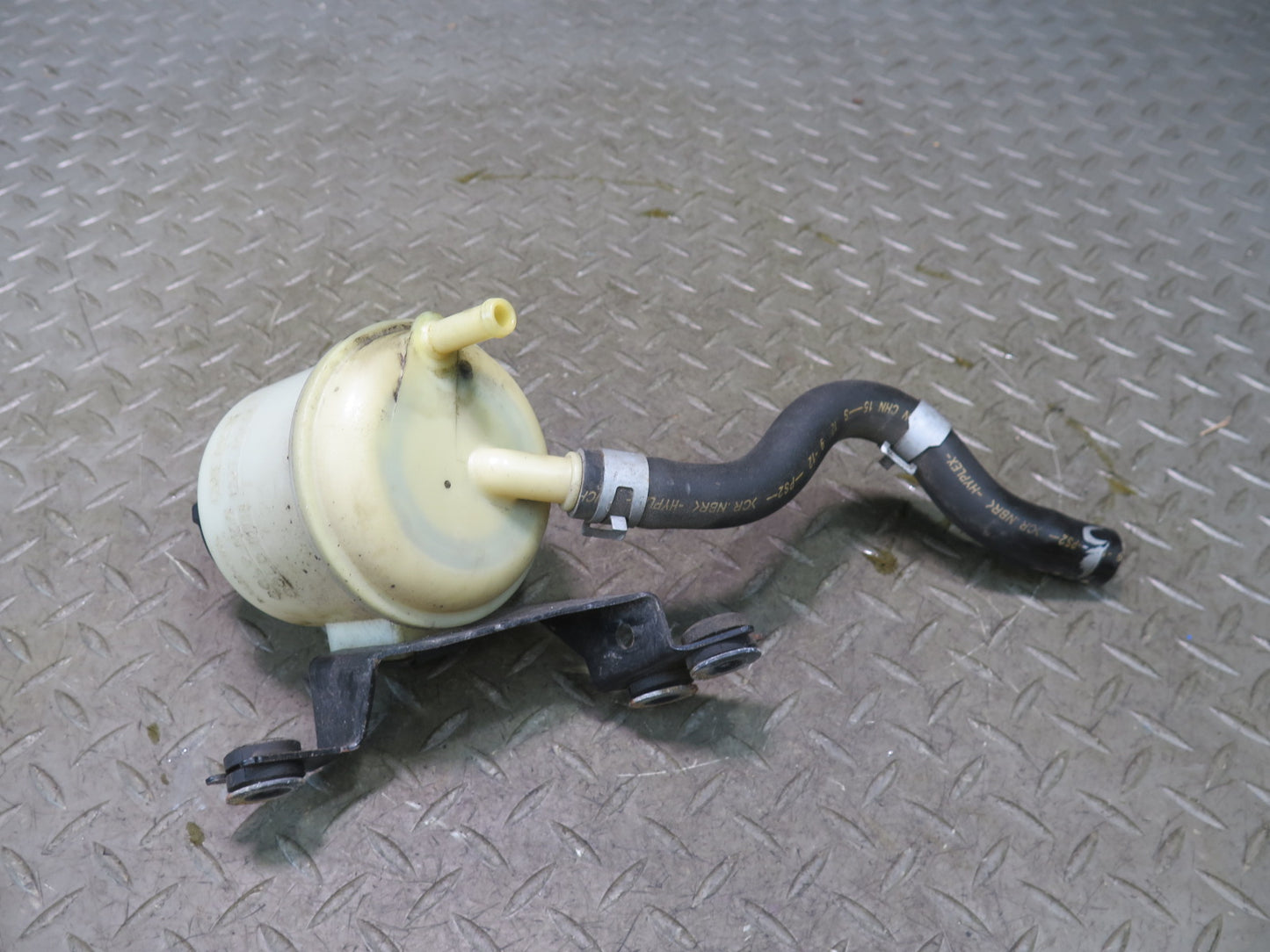 13-15 Nissan Z34 370Z Coupe Power Steering Fluid Reservoir Tank w Hose OEM
