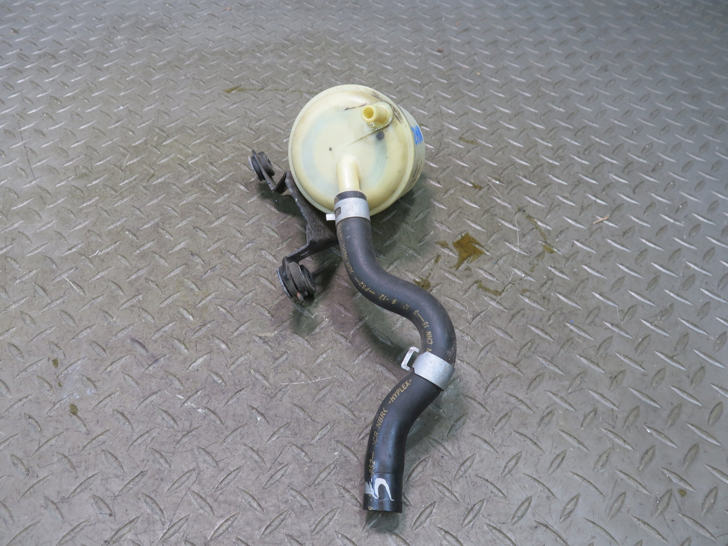 13-15 Nissan Z34 370Z Coupe Power Steering Fluid Reservoir Tank w Hose OEM