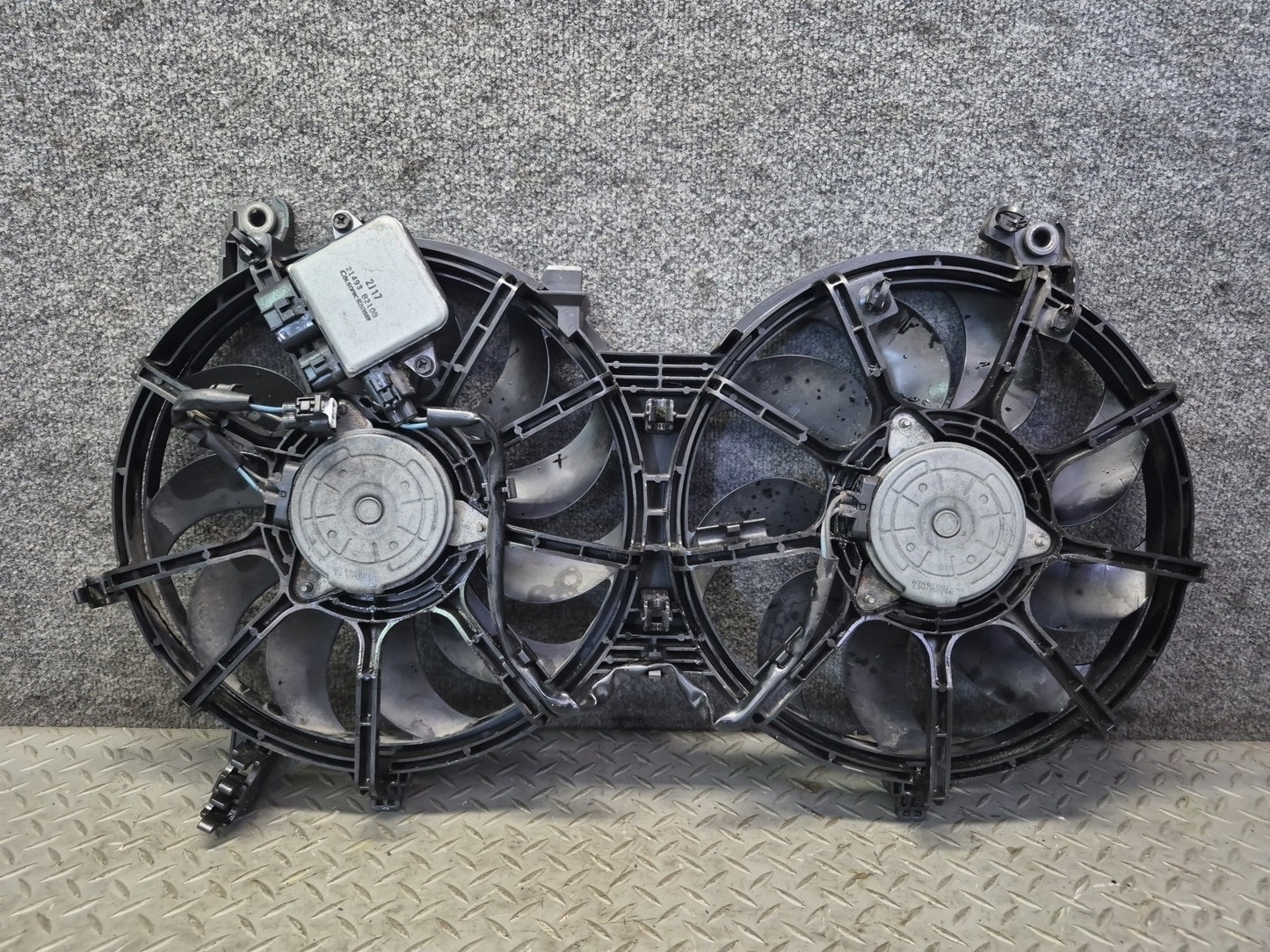 09-20 Nissan Z34 370Z Engine Cooling Dual Fan Motor Shroud OEM