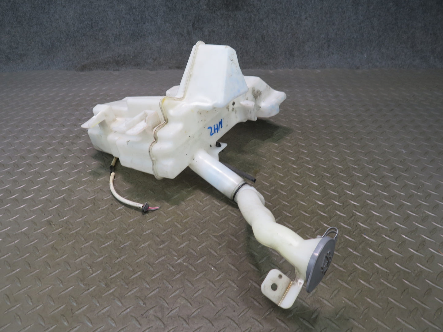 13-20 Nissan Z34 370Z Windshield Washer Reservoir Bottle Tank w Pump & Neck OEM