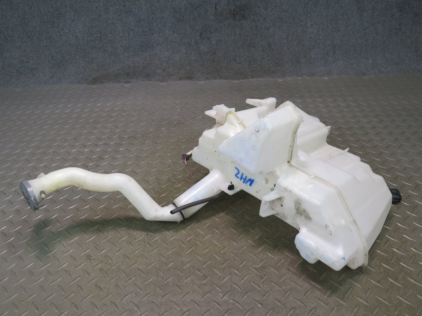 13-20 Nissan Z34 370Z Windshield Washer Reservoir Bottle Tank w Pump & Neck OEM