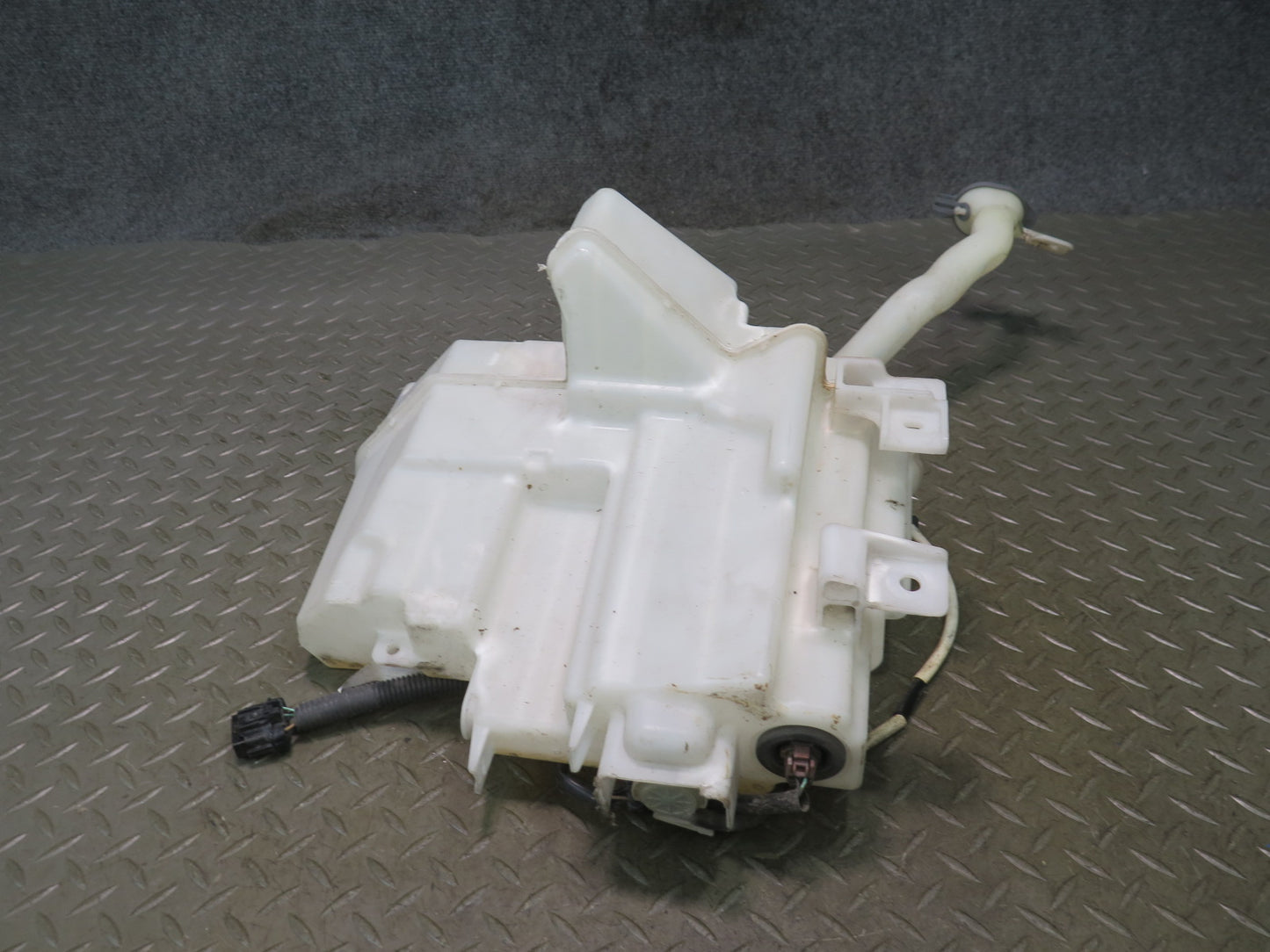 13-20 Nissan Z34 370Z Windshield Washer Reservoir Bottle Tank w Pump & Neck OEM