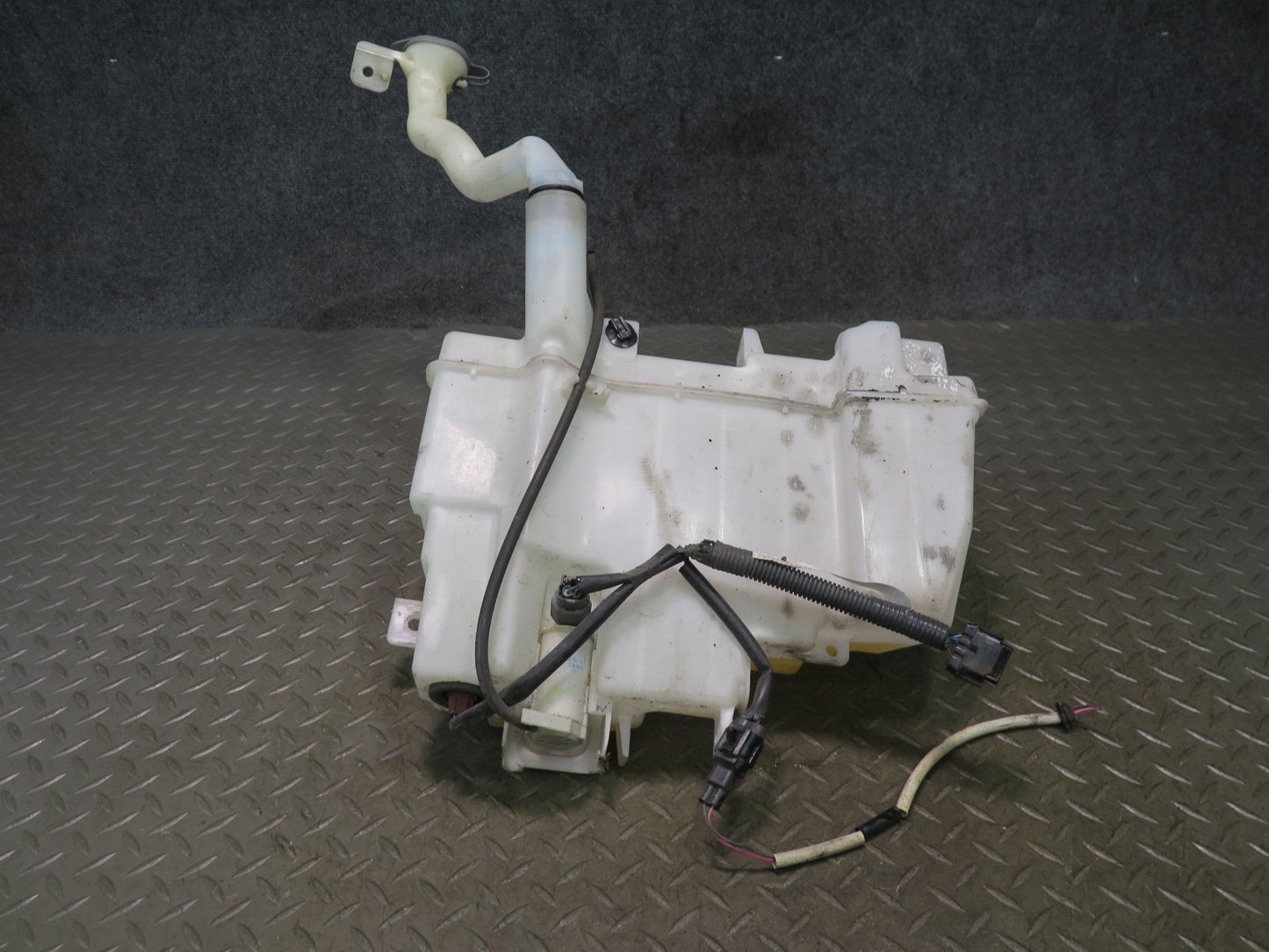 13-20 Nissan Z34 370Z Windshield Washer Reservoir Bottle Tank w Pump & Neck OEM