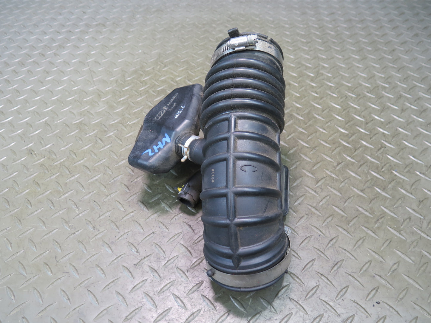 09-20 Nissan Z34 370Z VQ37VHR Left Air Intake Resonator Duct Hose Damaged