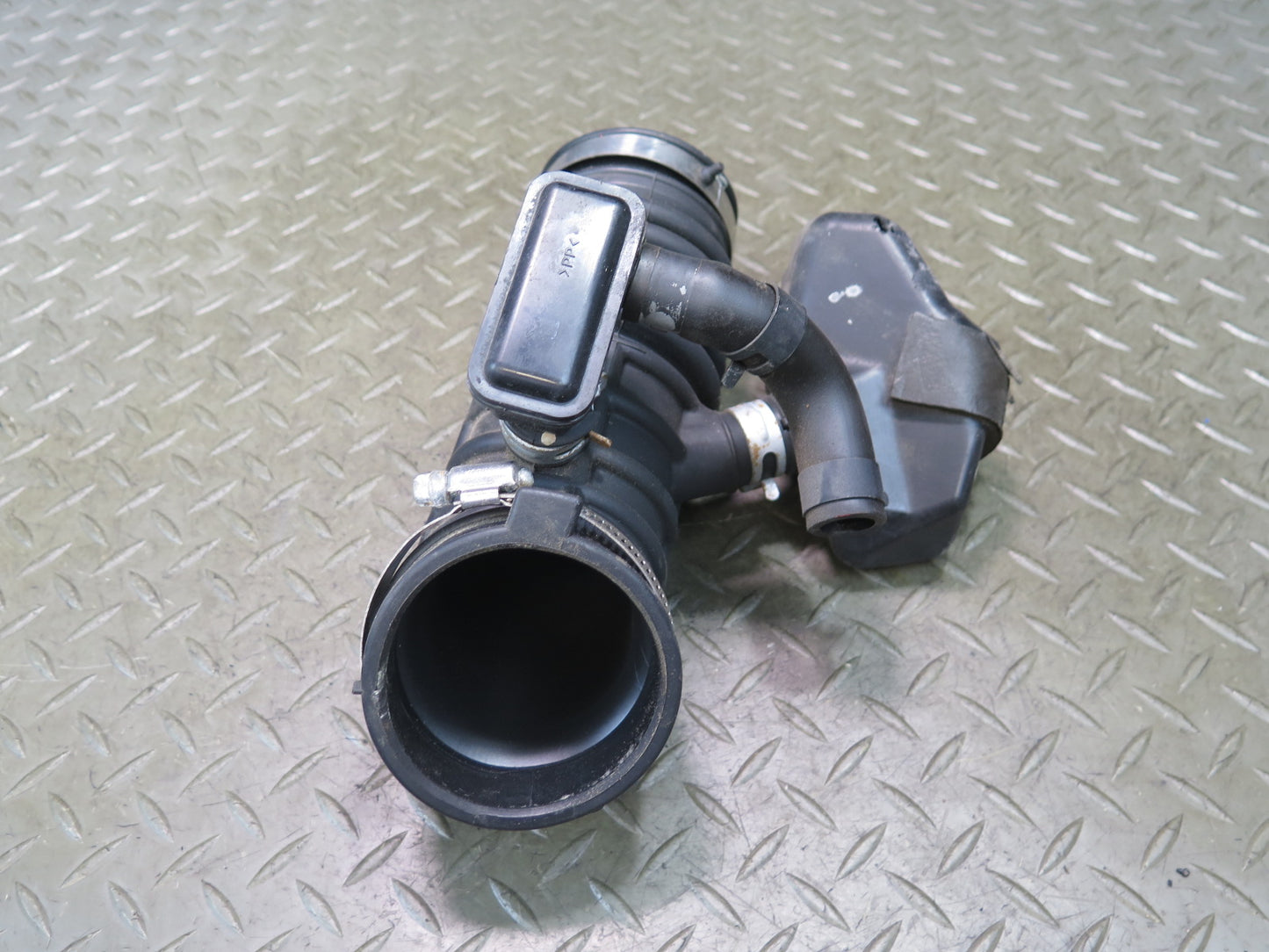 09-20 Nissan Z34 370Z VQ37VHR Left Air Intake Resonator Duct Hose Damaged
