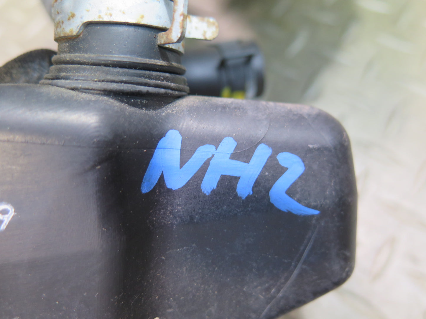 09-20 Nissan Z34 370Z VQ37VHR Left Air Intake Resonator Duct Hose Damaged